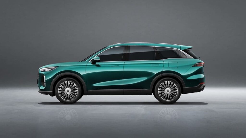 Chery Tiggo 9 vista laterale, SUV familiare 5+2 posti