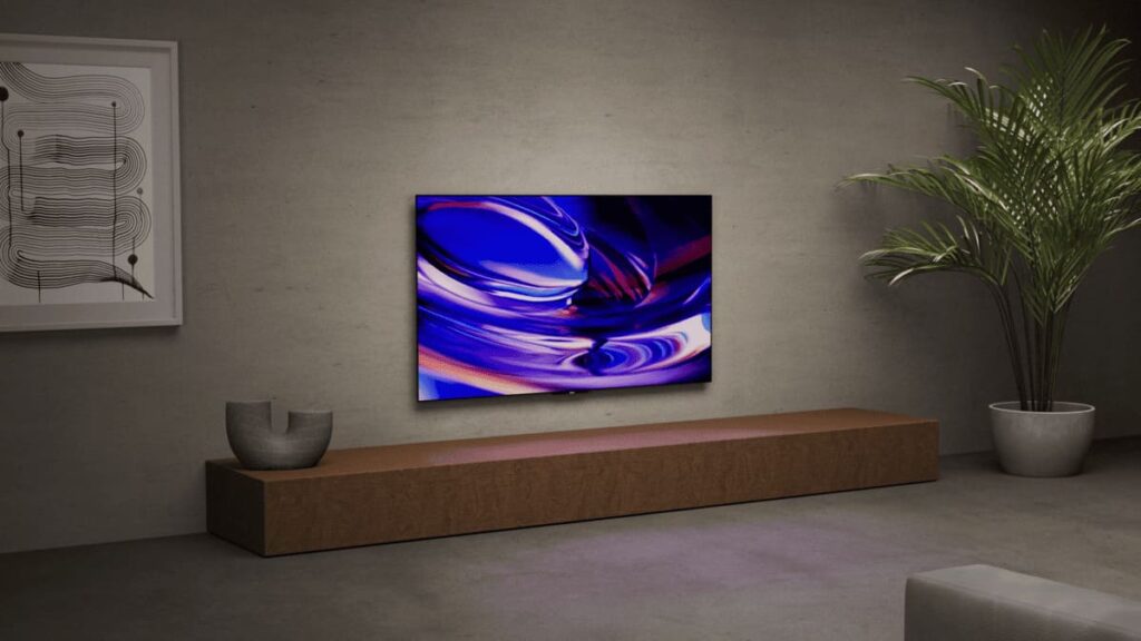 Televisore OLED Sony BRAVIA 6 installato a parete in soggiorno