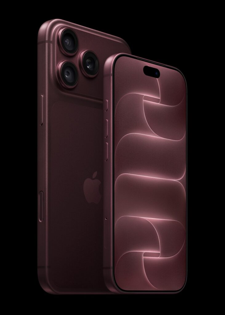 iPhone 18 Pro nella nuova colorazione borgogna, vista frontale e posteriore con sistema a tripla fotocamera