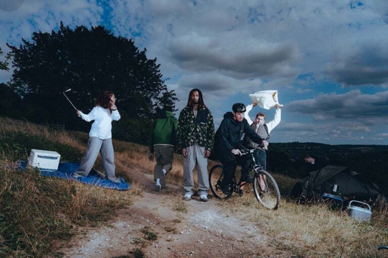 Immagine della campagna Columbia Street Tech, la prima collezione streetwear del marchio