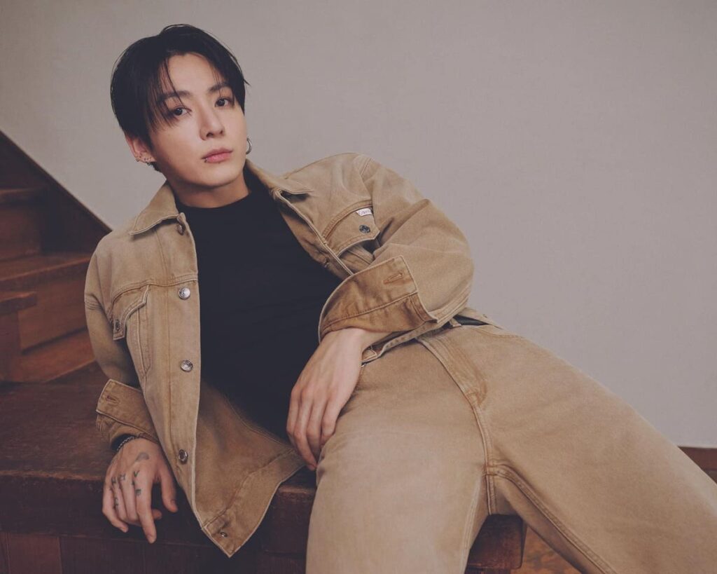 Jung Kook in uno scatto della nuova campagna denim Calvin Klein per l'autunno 2026