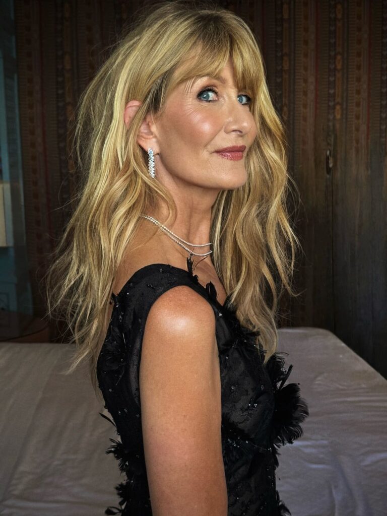 Il ritratto ravvicinato di Laura Dern con il nuovo taglio firmato Dimitris Giannetos
