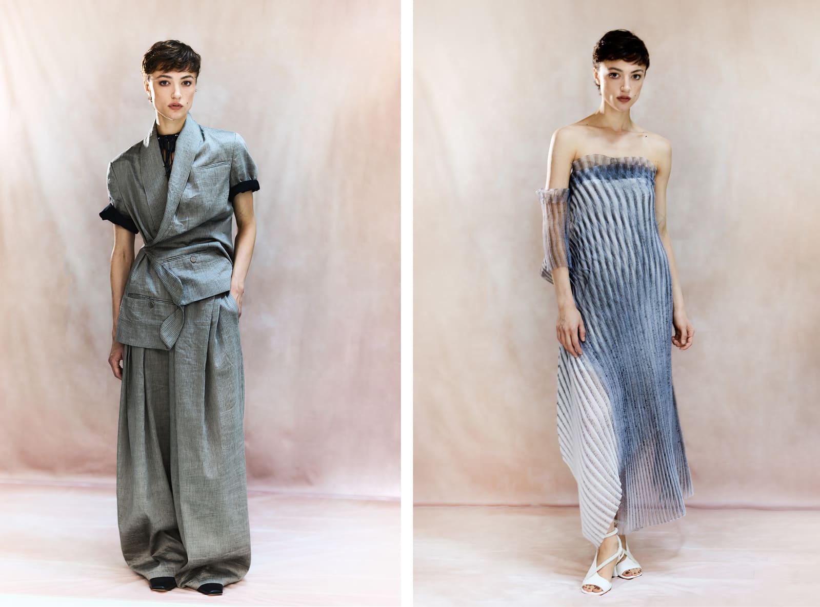 Due look Malloni primavera-estate 2027: completo grigio con giacca asimmetrica e pantaloni ampi, abito lungo senza spalline a righe.