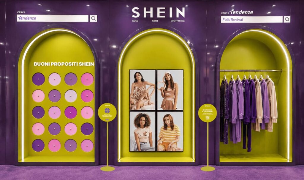 Nicchie dello spazio SHEIN FW Hub a Roma, con il rack dedicato al trend Folk Revival